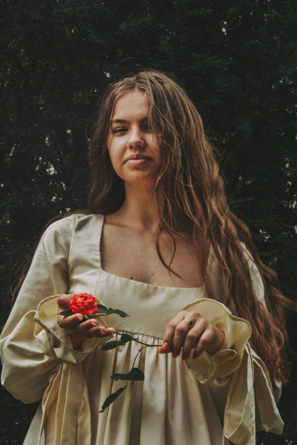 Empírové šaty Šípová Ruženka