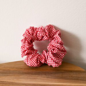 Bavlnená karovaná červená scrunchies gumička