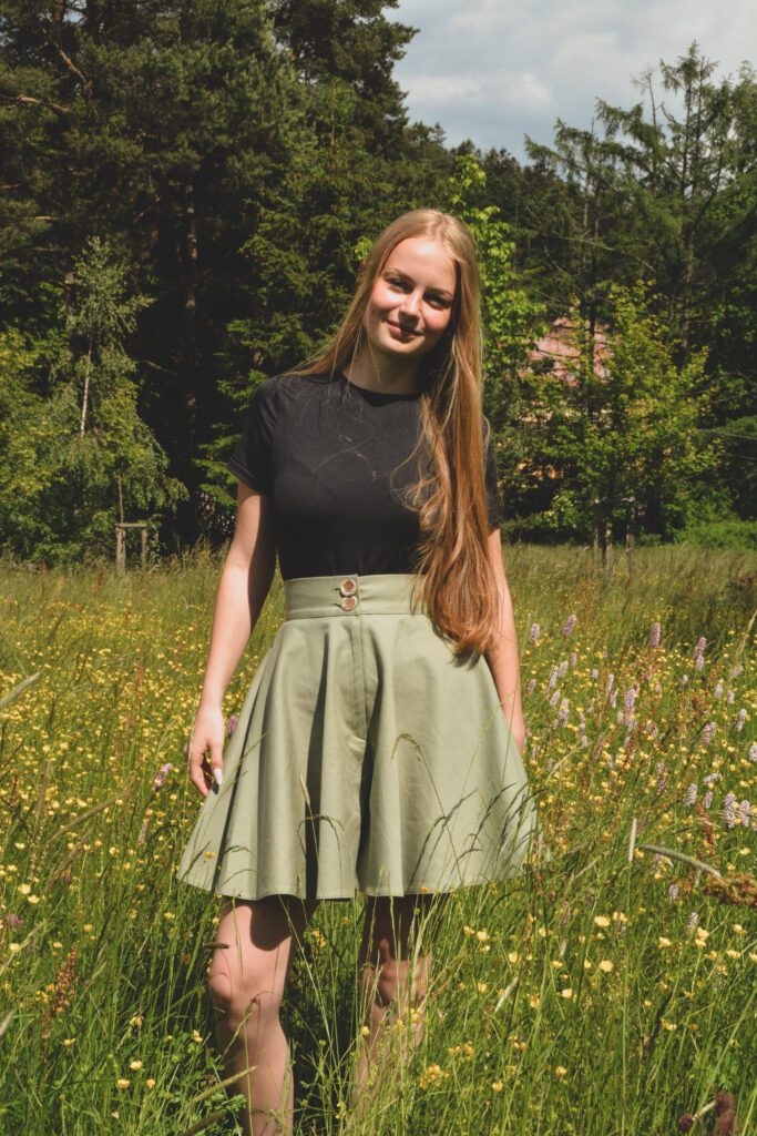 Sukňové mini nohavice Elizabeth na mieru